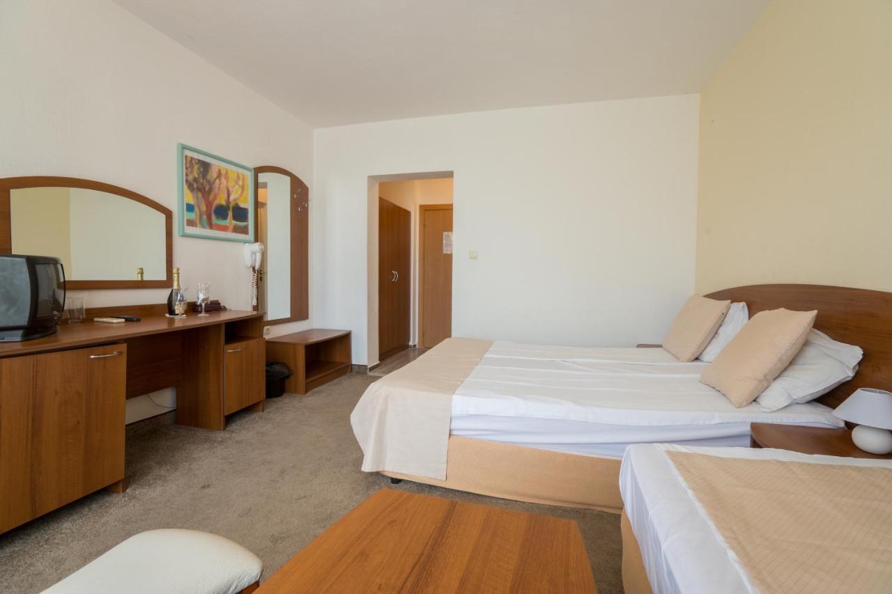 Perla Plaza Hotel Primorsko Dış mekan fotoğraf