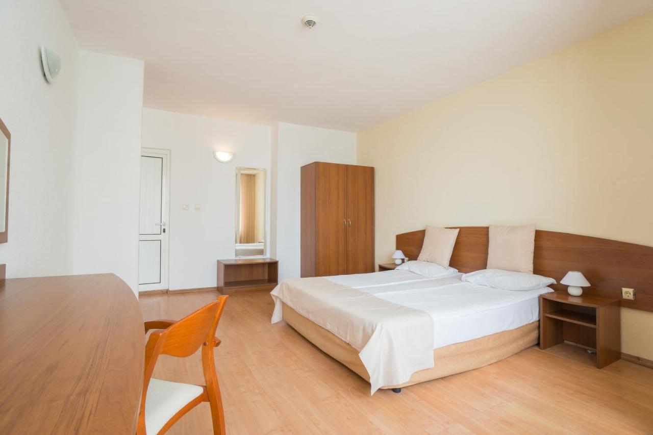 Perla Plaza Hotel Primorsko Dış mekan fotoğraf
