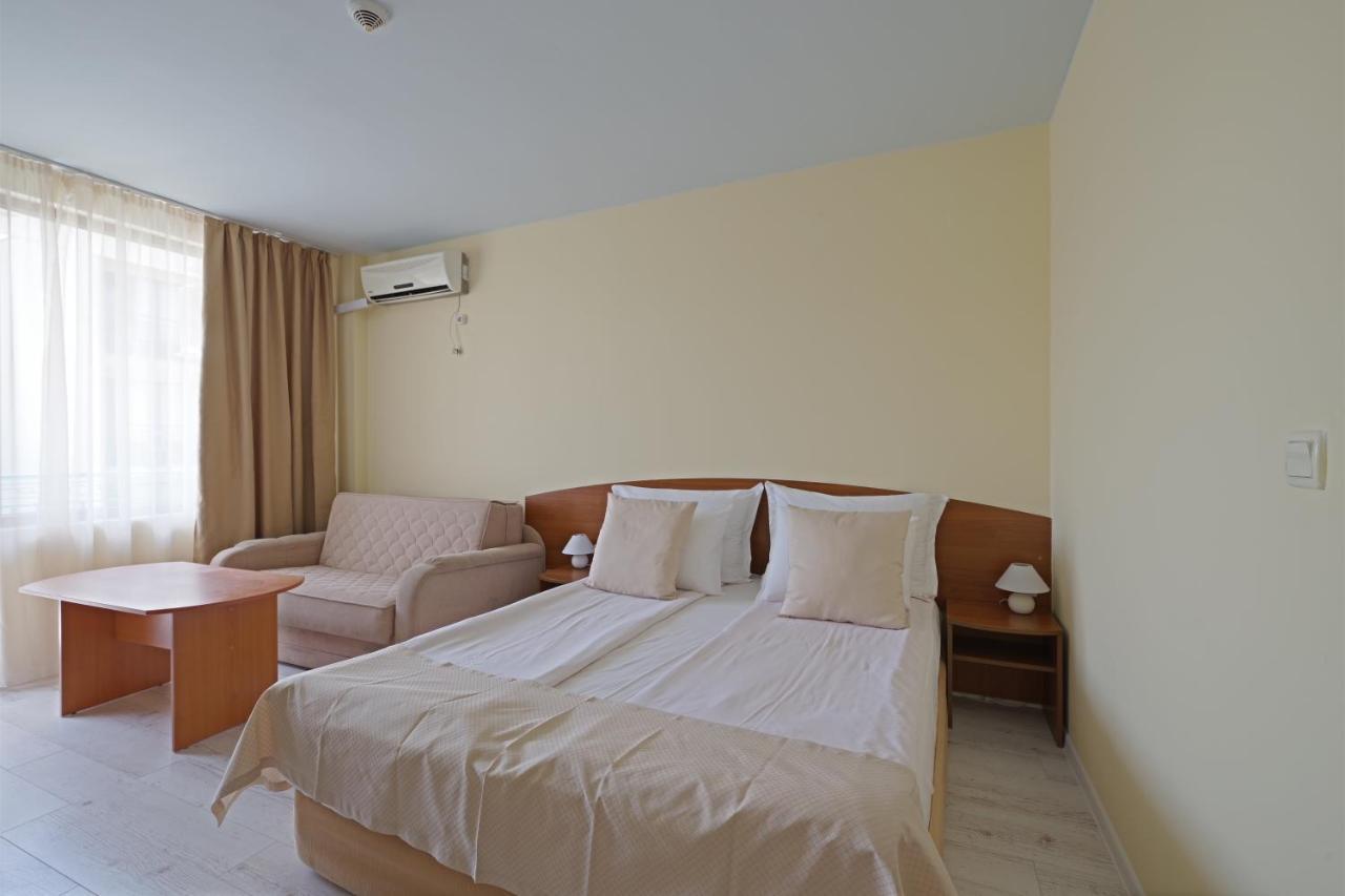 Perla Plaza Hotel Primorsko Dış mekan fotoğraf